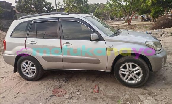 Buy Used Toyota RAV4 Silver Car in Kinshasa in Kinshasa Buy Used Toyota RAV4 Silver Car in Kinshasa in Kinshasa