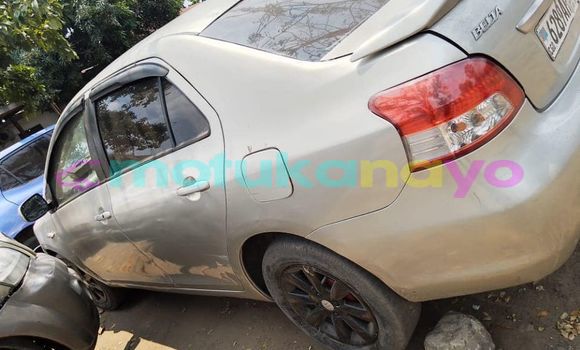 Acheter Occasion Voiture Toyota Belta Gris à Kinshasa, Kinshasa Acheter Occasion Voiture Toyota Belta Gris à Kinshasa, Kinshasa