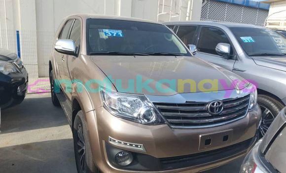 Buy Used Toyota Fortuner Brown Car in Kinshasa in Kinshasa Buy Used Toyota Fortuner Brown Car in Kinshasa in Kinshasa