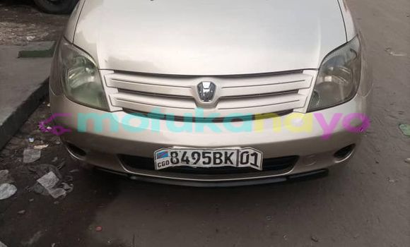 Buy Used Toyota Ist Brown Car in Kinshasa in Kinshasa Buy Used Toyota Ist Brown Car in Kinshasa in Kinshasa
