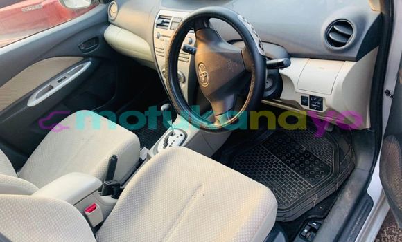 Acheter Occasion Voiture Toyota Belta Gris à Kinshasa, Kinshasa Acheter Occasion Voiture Toyota Belta Gris à Kinshasa, Kinshasa