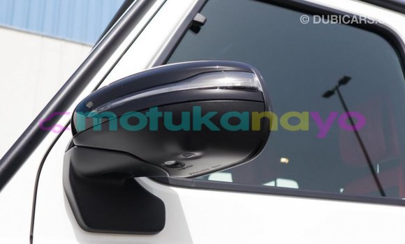 Acheter Import Voiture Mercedes-Benz 190 (W201) Blanc à Import - Dubai, Bandundu Acheter Import Voiture Mercedes-Benz 190 (W201) Blanc à Import - Dubai, Bandundu