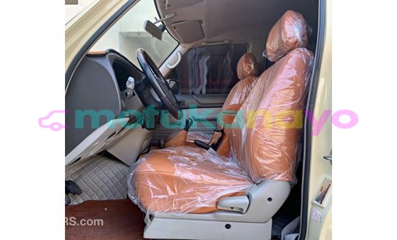 Buy Import Nissan Patrol Beige Car in Import - Dubai in Bandundu Buy Import Nissan Patrol Beige Car in Import - Dubai in Bandundu