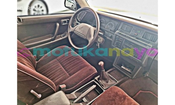 Buy Import Toyota Crown White Car in Import - Dubai in Bandundu Buy Import Toyota Crown White Car in Import - Dubai in Bandundu
