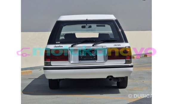 Buy Import Toyota Crown White Car in Import - Dubai in Bandundu Buy Import Toyota Crown White Car in Import - Dubai in Bandundu